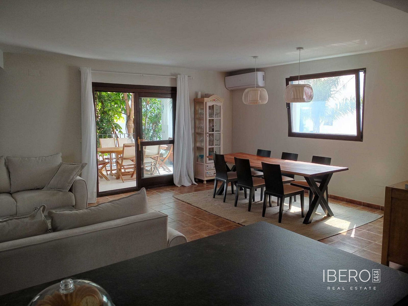 Prodej domu 240 m² s pozemkem 240 m² - Más