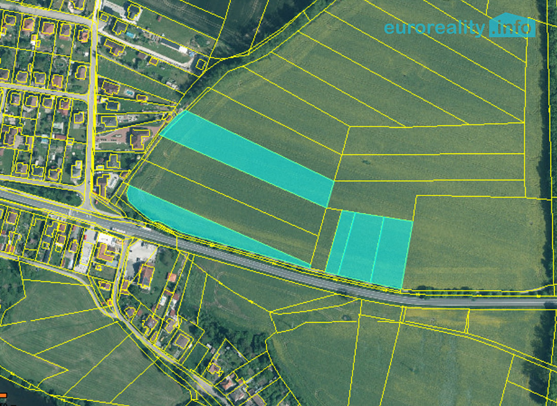 Prodej pole 16 452 m²