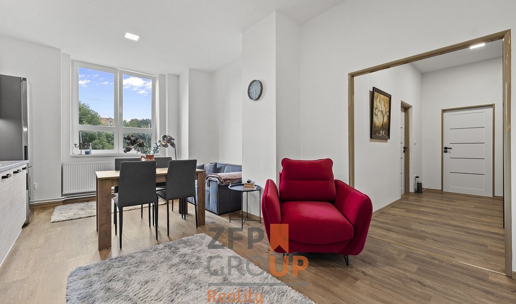 Prodej domu 1 200 m² s pozemkem 381 m², Náchod – náhled fotky 9