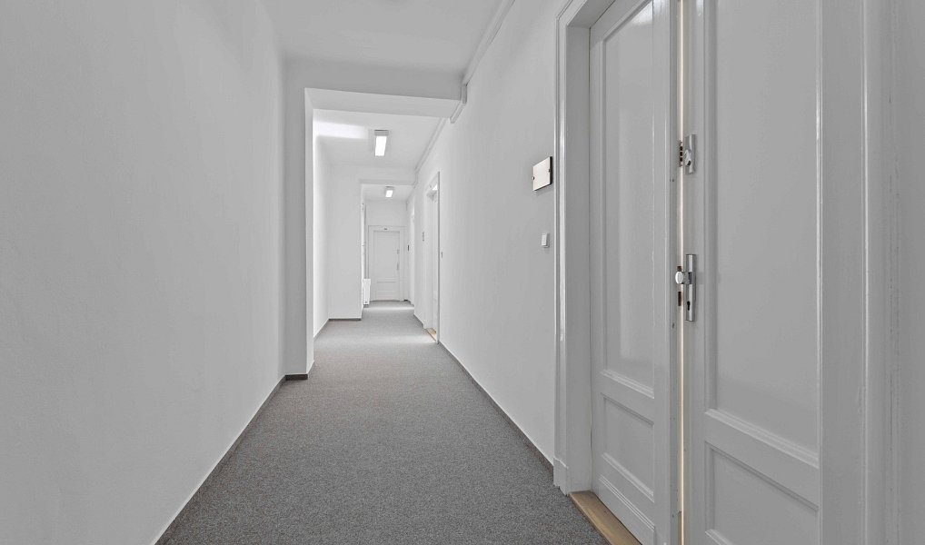 Pronájem kanceláře 26 m², Praha – náhled fotky 3