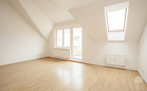 Pronájem bytu 3+1 96 m², Kulturní, Rožnov pod Radhoštěm, okres Vsetín