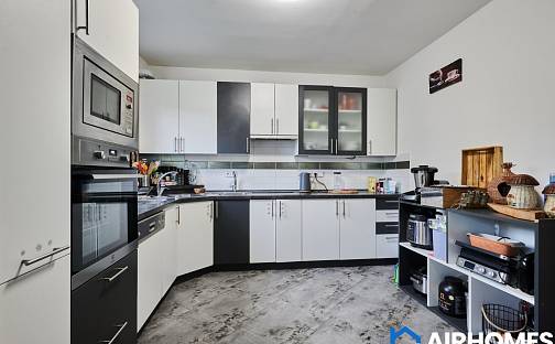 Prodej domu 198 m² s pozemkem 90 m², Všerubská, Praha 5 - Řeporyje