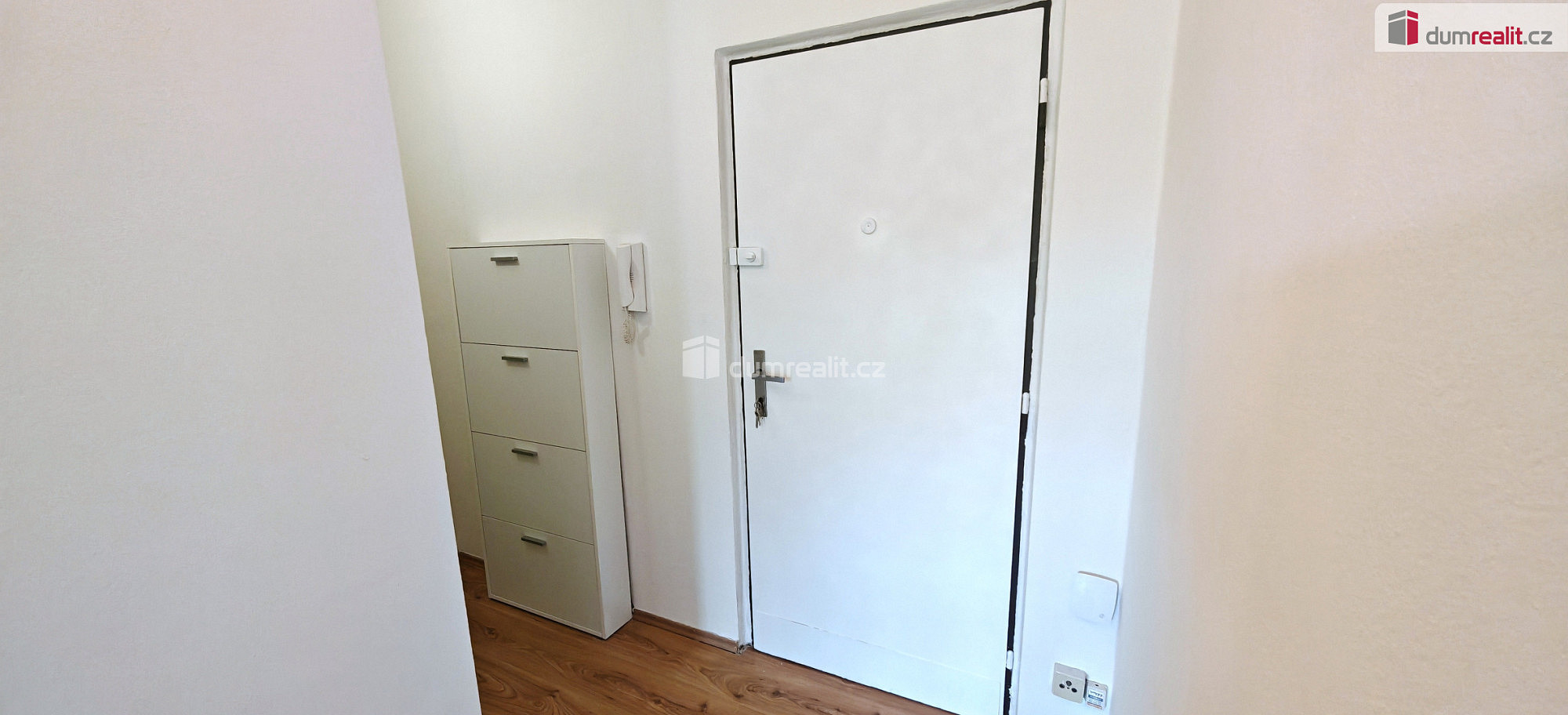 Pronájem bytu 1+kk 28 m² — photo 4