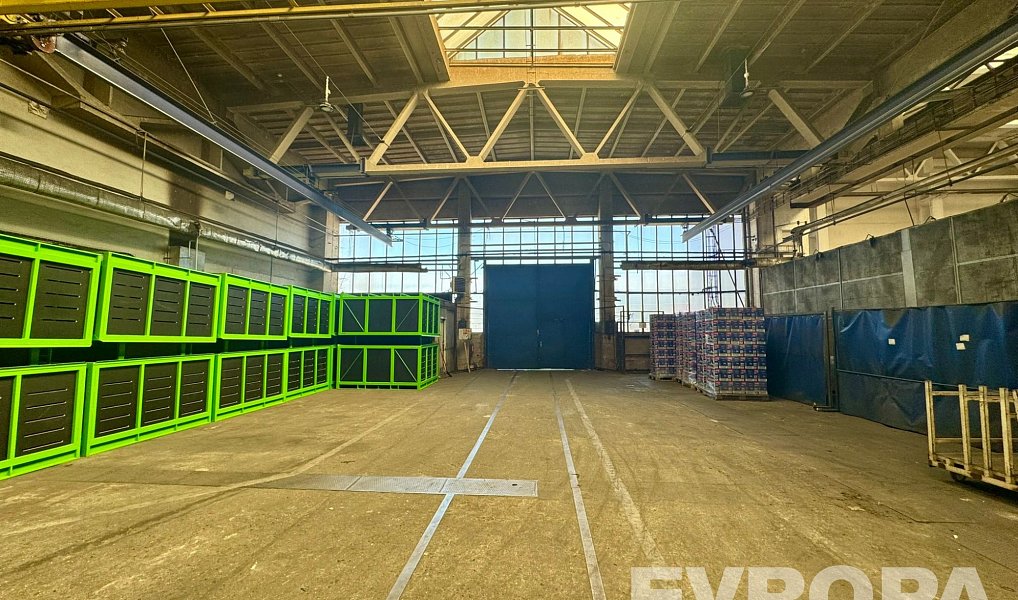 Pronájem výrobních prostor 2 000 m², Plzeň – náhled fotky 12