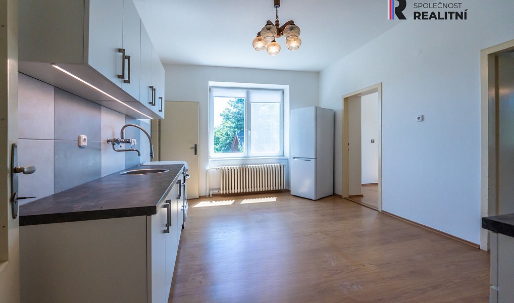 Prodej domu 420 m² s pozemkem 1 238 m², Jevišovice – náhled fotky 12