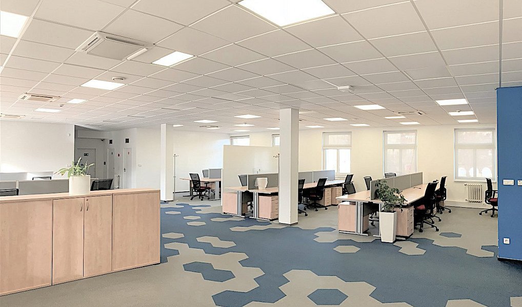 Pronájem kanceláře 193 m², Praha – náhled fotky 3