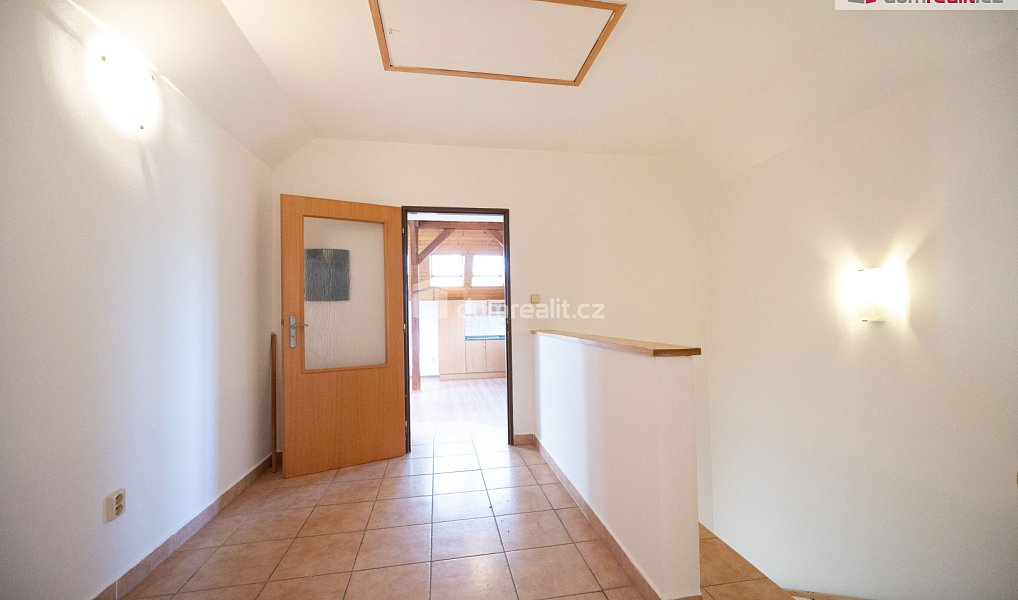 Prodej domu 253 m² s pozemkem 2 075 m², Dolní Třebonín – náhled fotky 23