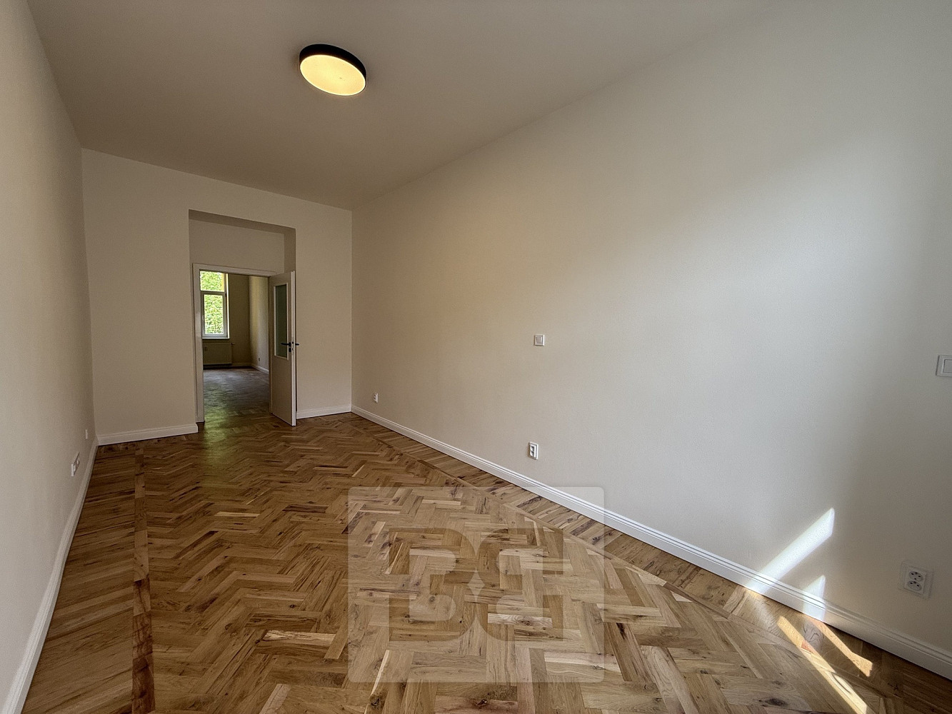 Pronájem bytu 2+kk 44 m² — photo 2