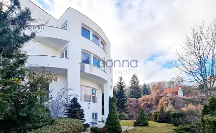 Pronájem domu 839 m² s pozemkem 1 299 m², Nový Zlíchov, Praha 5 - Smíchov