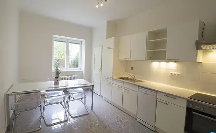 Prodej bytu 3+1 72 m², Písecká, Praha 3 - Vinohrady