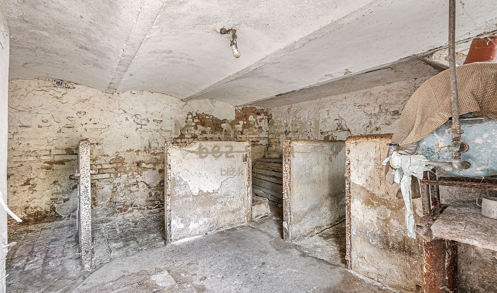 Prodej domu 400 m² s pozemkem 1 899 m², Cítov – náhled fotky 36
