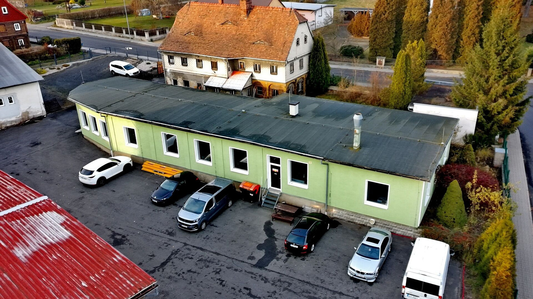 Prodej výrobních prostor 2 000 m²