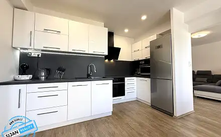 Prodej bytu 3+1 77 m², Albrechtická, Krnov - Pod Bezručovým vrchem, okres Bruntál