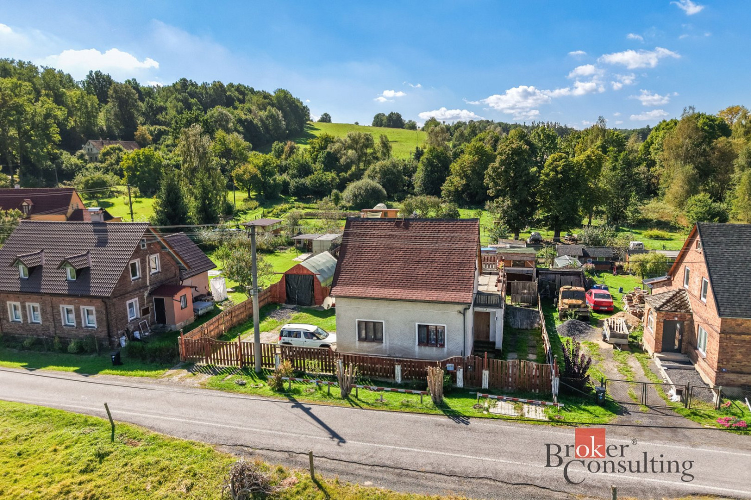 Prodej domu 140 m² s pozemkem 891 m² – fotografie 2