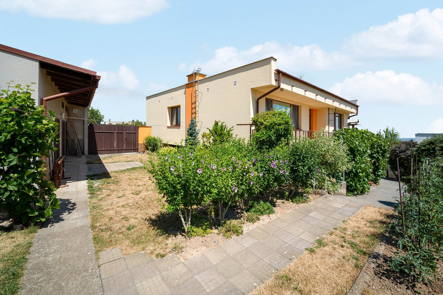 Prodej domu 233 m² s pozemkem 2 708 m² — photo 2