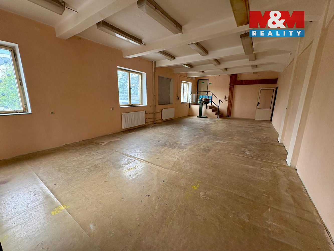 Pronájem obchodních prostor 81 m² — photo 2