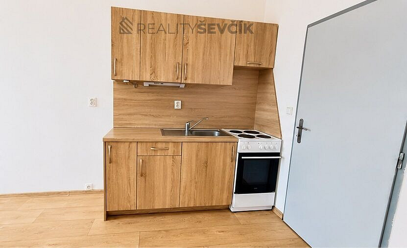 Pronájem bytu 2+kk 42 m² — photo 2