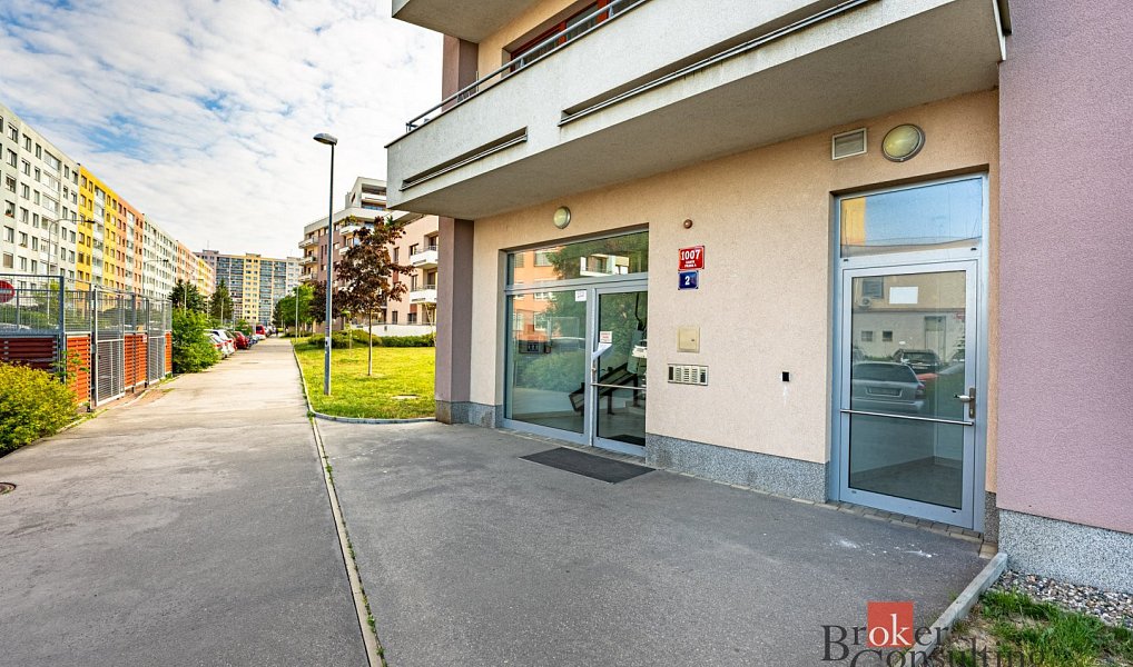 Prodej bytu 1+kk 35 m², Praha – náhled fotky 16