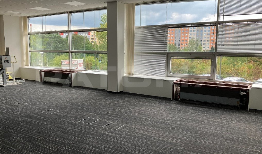Pronájem kanceláře 235 m², Praha – náhled fotky 8