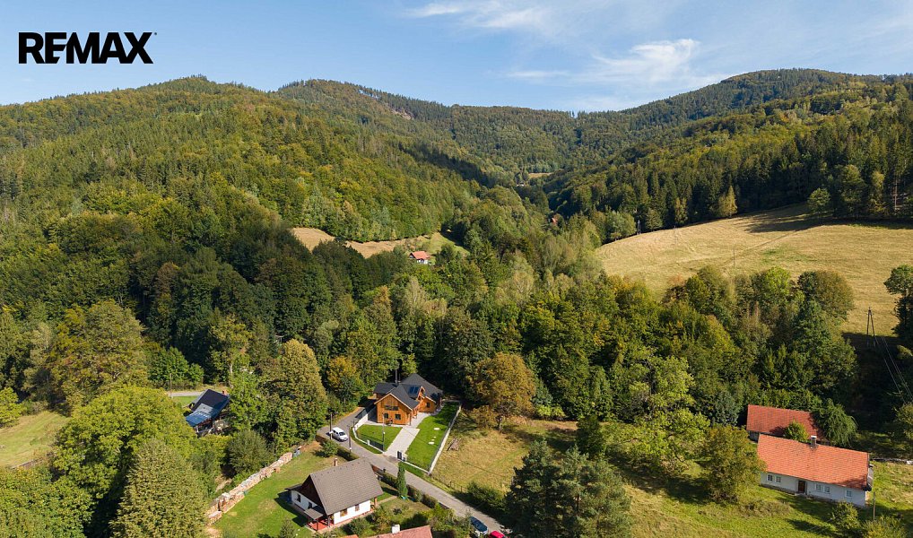 Prodej ubytovacího objektu 206 m², Morávka – náhled fotky 33