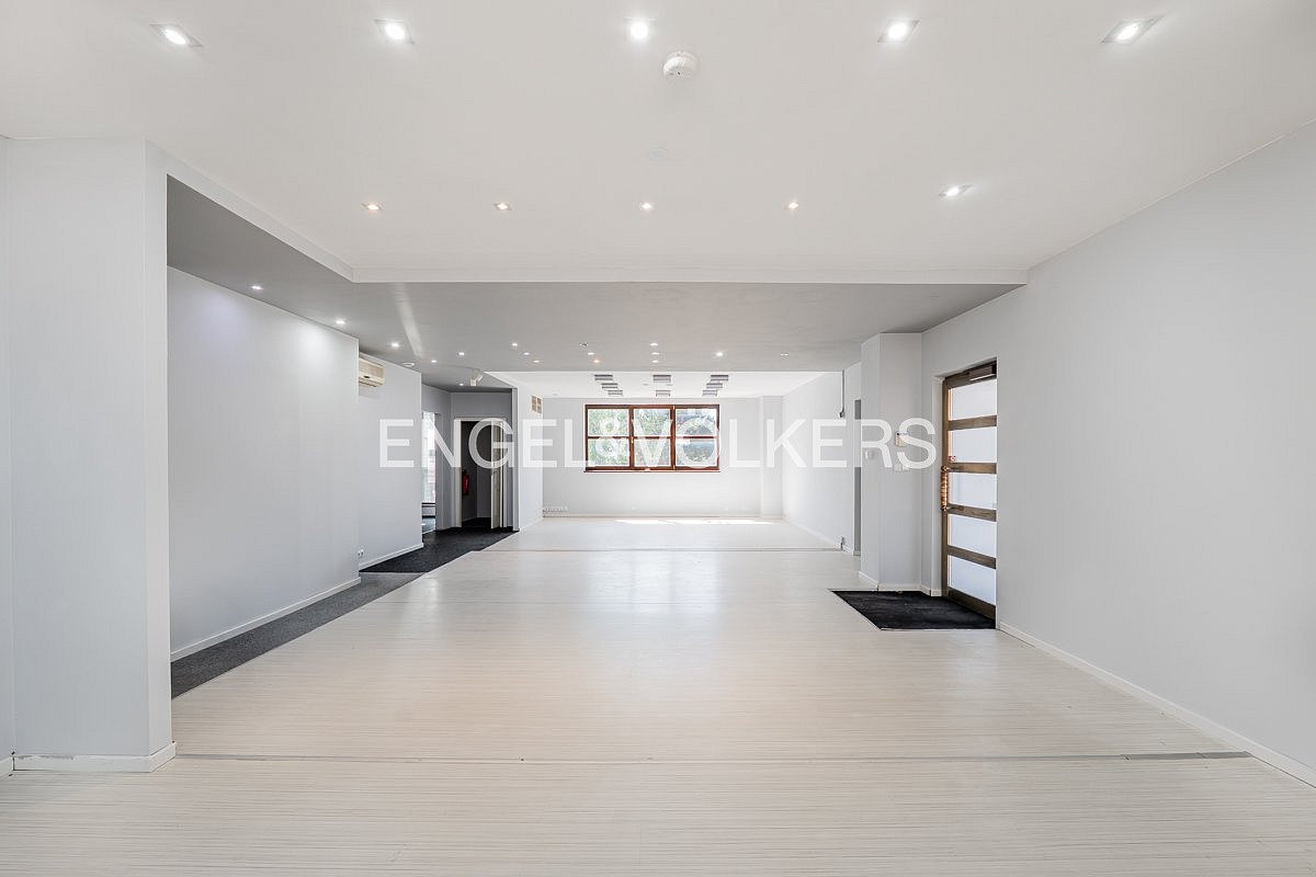 Pronájem obchodních prostor 155 m² – fotografie 4