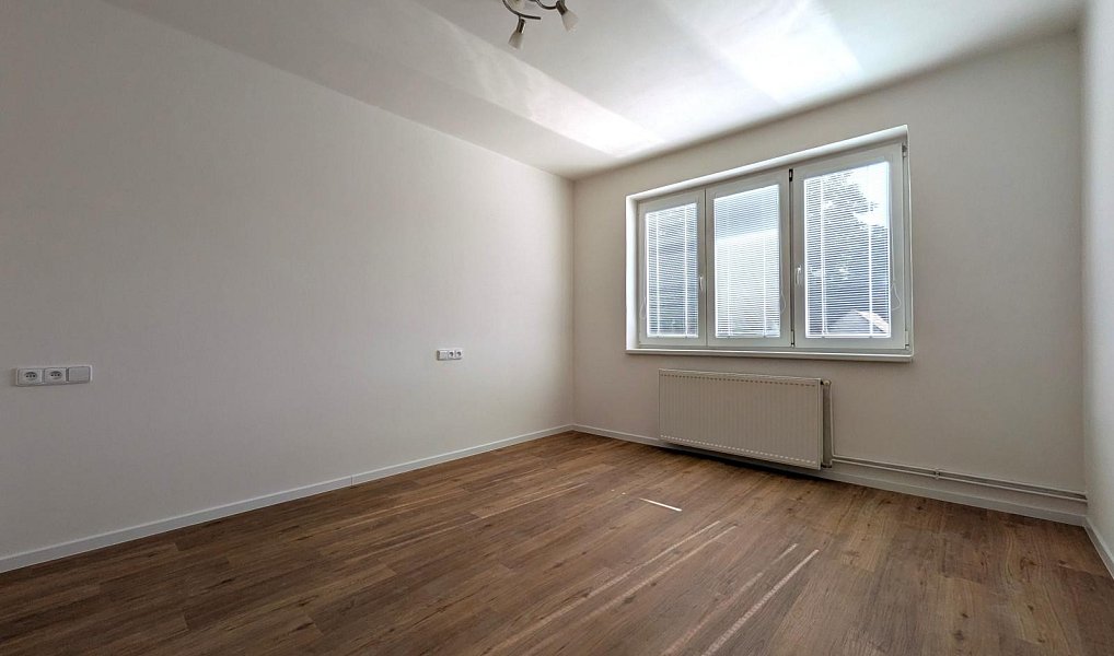 Pronájem bytu 3+1 86 m², Jarpice – náhled fotky 10