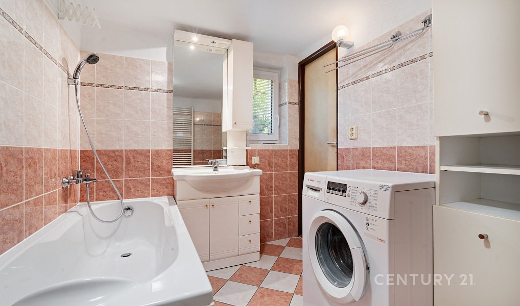 Prodej domu 193 m² s pozemkem 772 m², Plzeň – náhled fotky 12