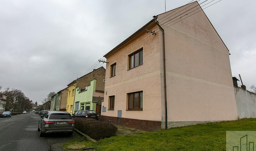Prodej domu 250 m² s pozemkem 953 m², Lahošť – náhled fotky 2