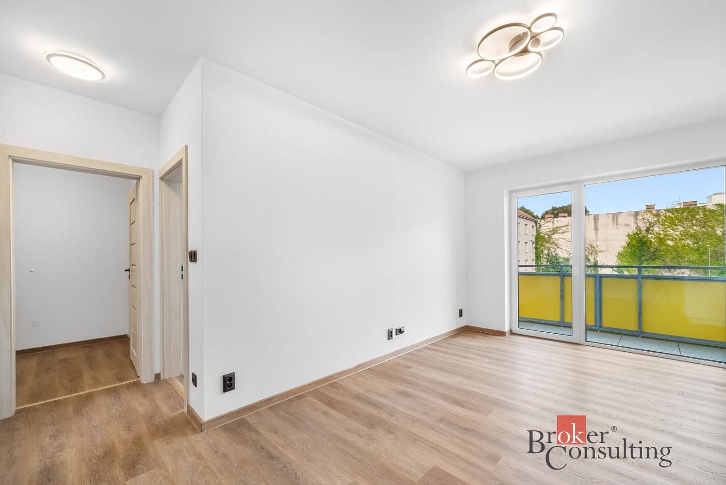 Pronájem bytu 2+kk 45 m² – fotografie 5