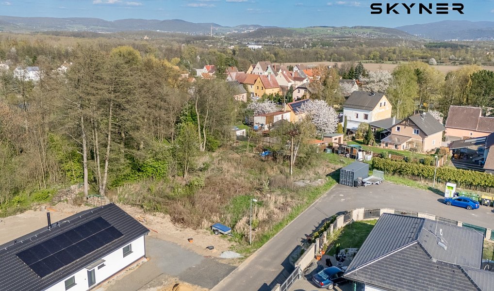 Prodej stavebního pozemku 1 348 m², Přestanov – náhled fotky 8