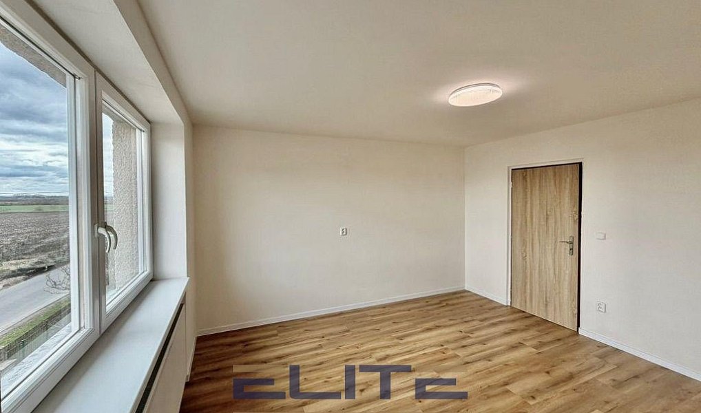 Prodej domu 253 m² s pozemkem 791 m², Hradčany – náhled fotky 15