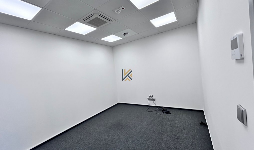 Pronájem kanceláře 216 m², Praha – náhled fotky 6