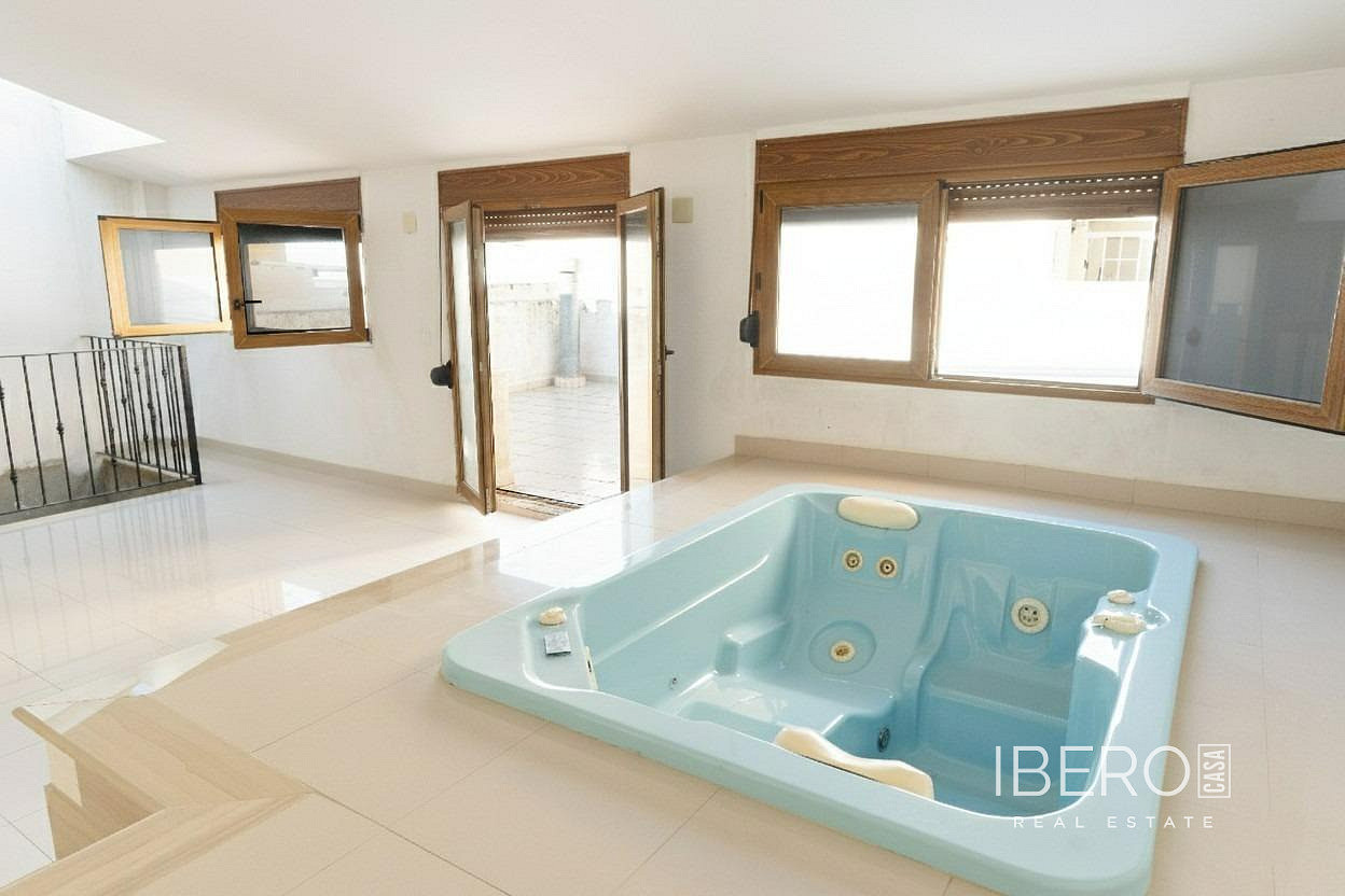 Prodej domu 318 m² s pozemkem 145 m² — photo 3