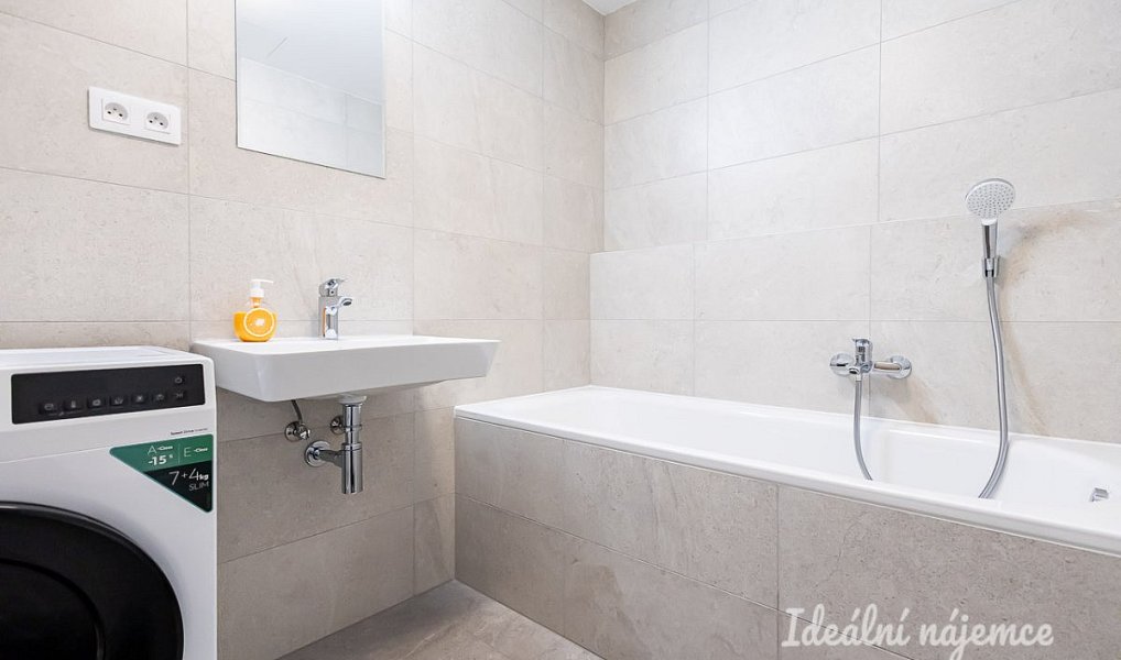 Pronájem bytu 2+kk 44 m², Praha – náhled fotky 10