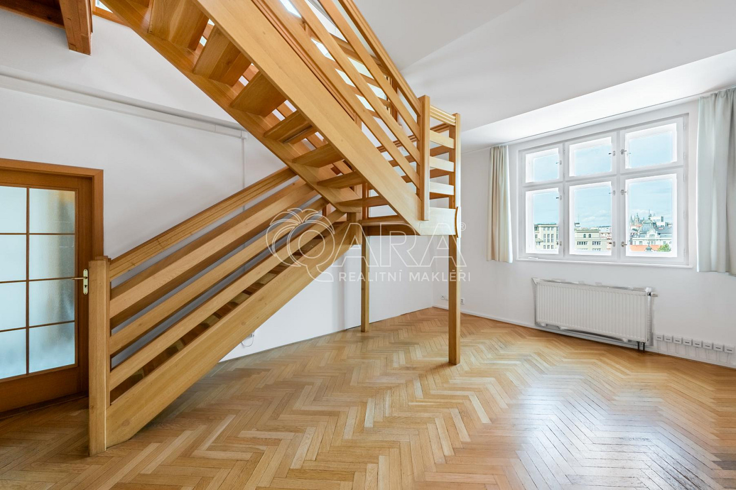 Pronájem kanceláře 184 m² – fotografie 5