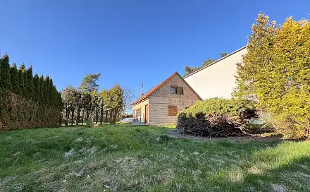 Prodej stavebního pozemku 875 m², V trninách, Praha 9 - Klánovice