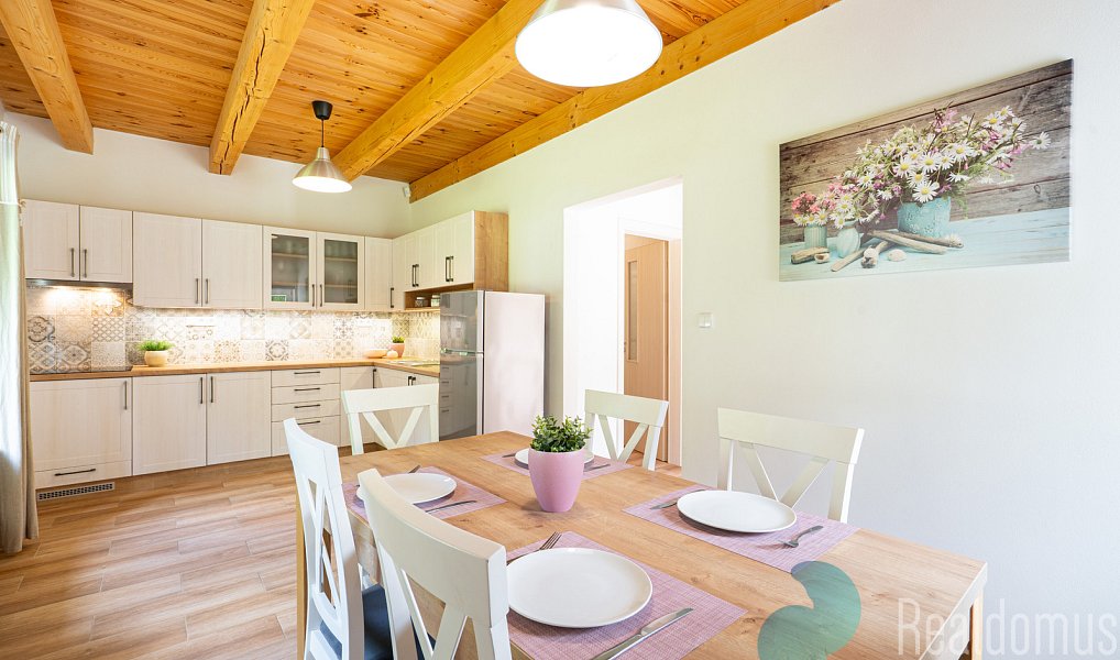 Prodej domu 302 m² s pozemkem 926 m², Rožmberk nad Vltavou – náhled fotky 2