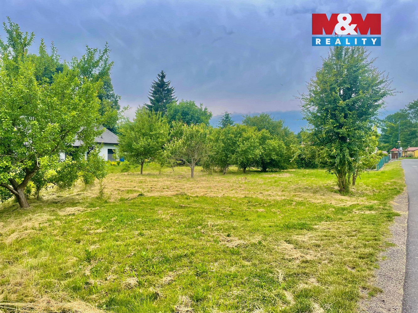 Prodej stavebního pozemku 758 m² — photo 2