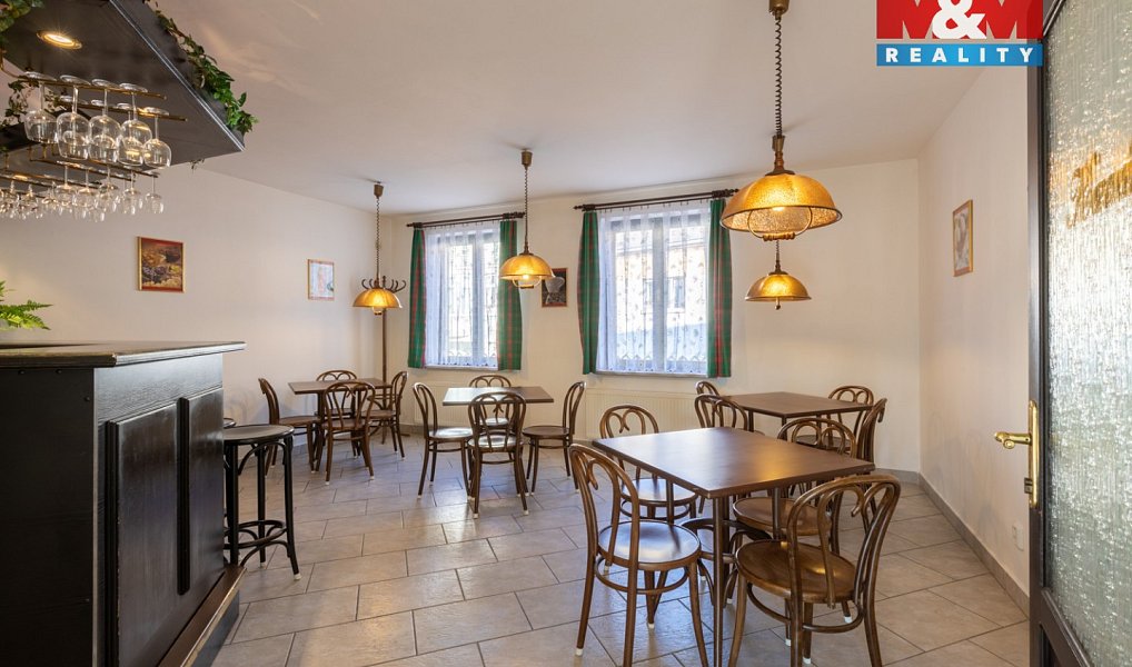 Prodej obchodních prostor 440 m², Postoloprty – náhled fotky 27