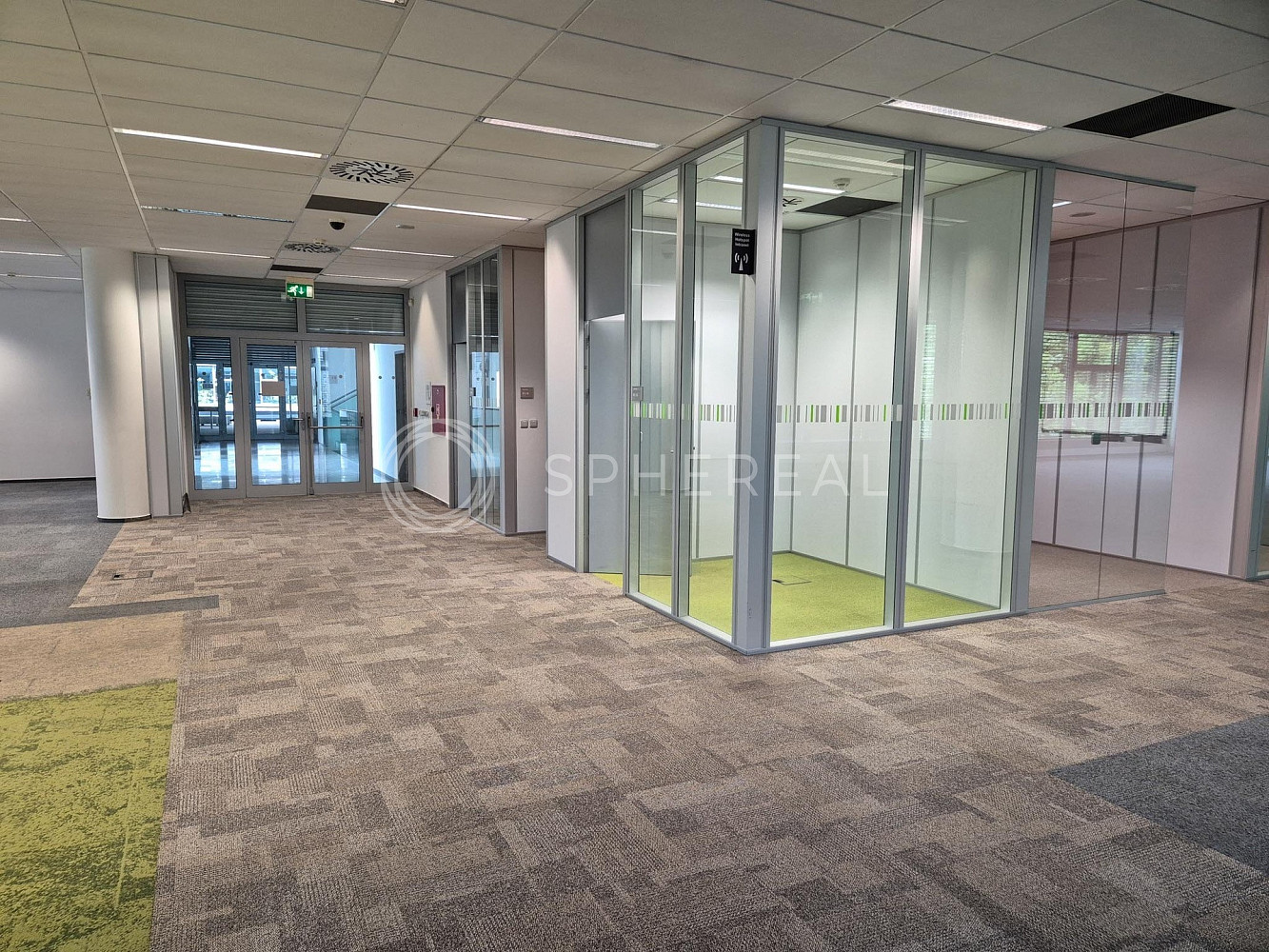 Pronájem kanceláře 1 000 m² – fotografie 2