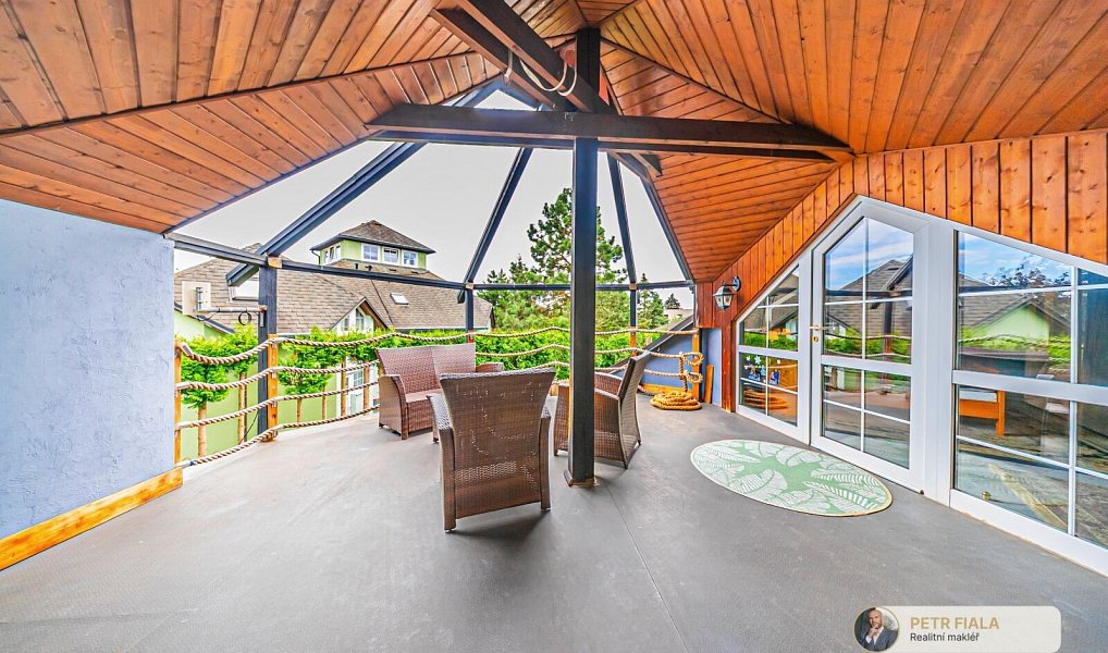 Prodej domu 305 m² s pozemkem 1 174 m², Plzeň – náhled fotky 22