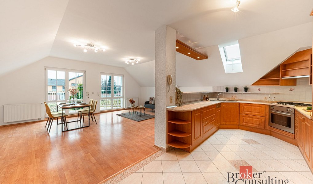 Prodej bytu 4+kk 172 m², Praha – náhled fotky 2