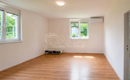 Pronájem domu 73 m² s pozemkem 150 m², Otročiněves, okres Beroun