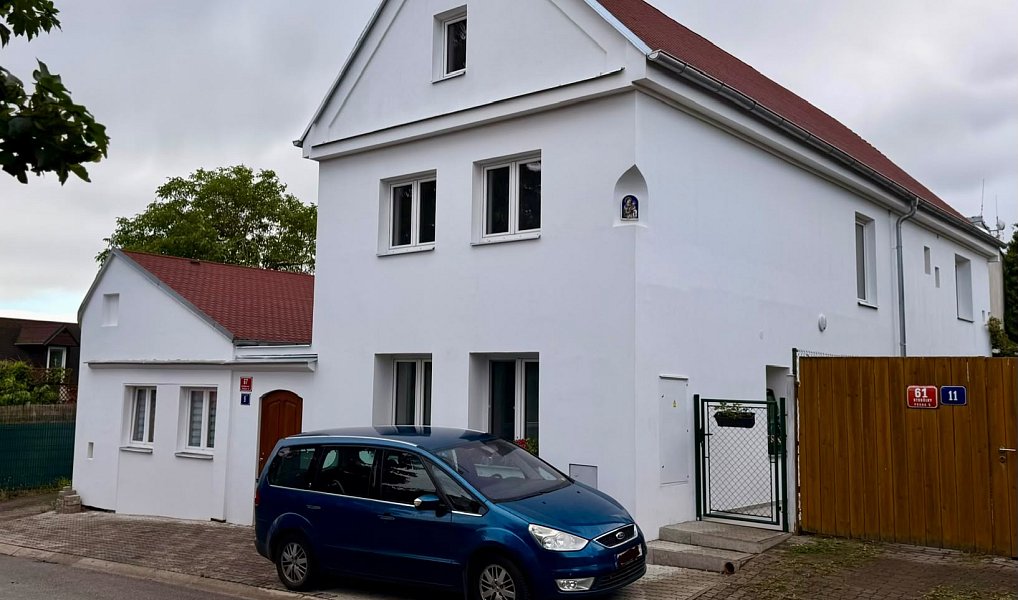 Prodej bytu 3+1 88 m², Praha – náhled fotky 2