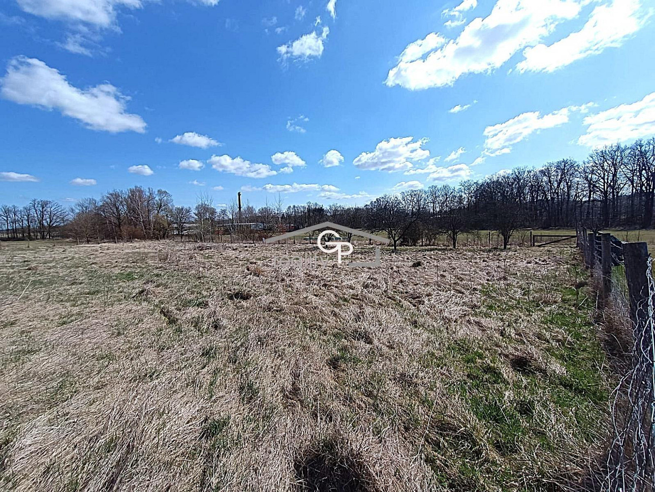 Prodej stavebního pozemku 1 106 m² – pohled 5