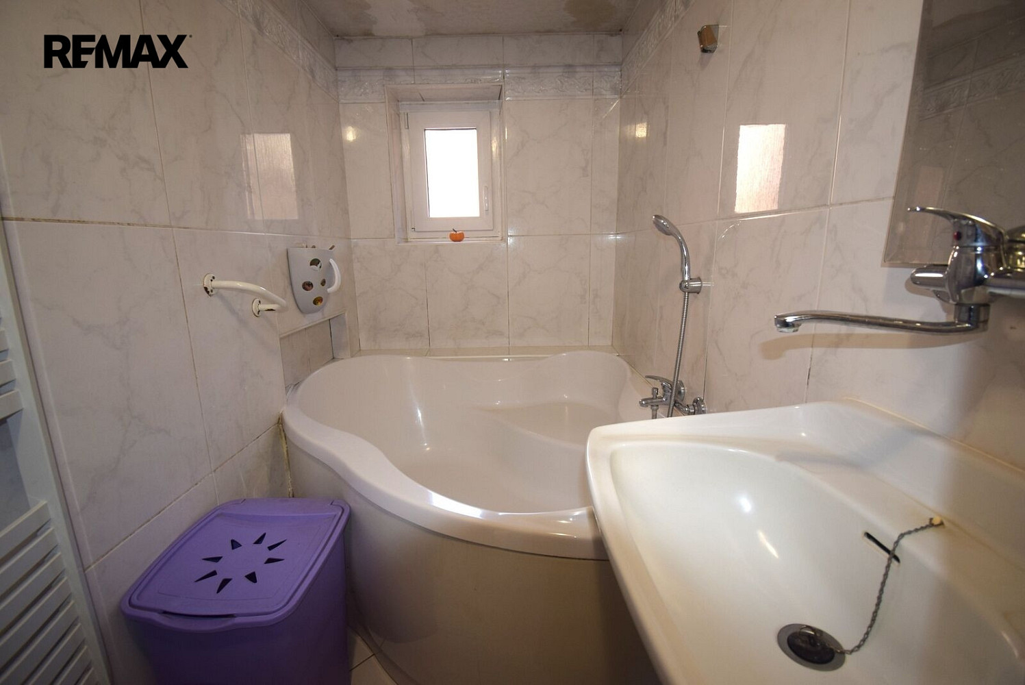 Prodej domu 208 m² s pozemkem 1 221 m² – fotografie 4