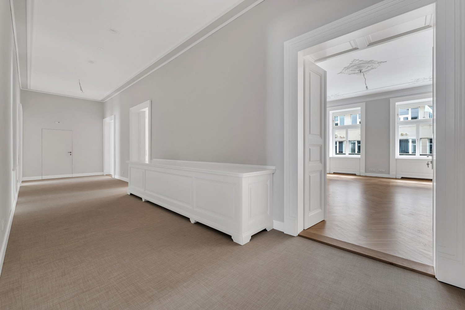 Pronájem kanceláře 381 m² – fotografie 3