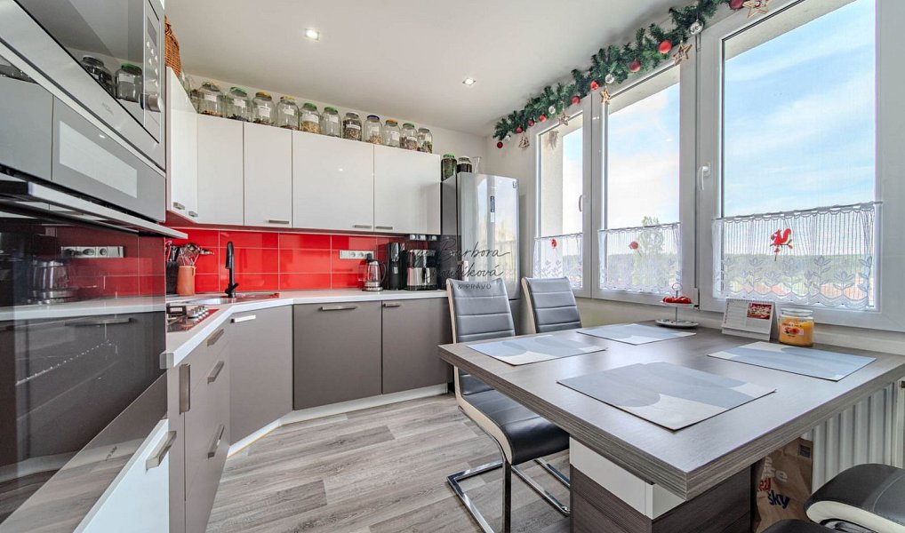 Prodej bytu 3+1 74 m², Dobřany – náhled fotky 2