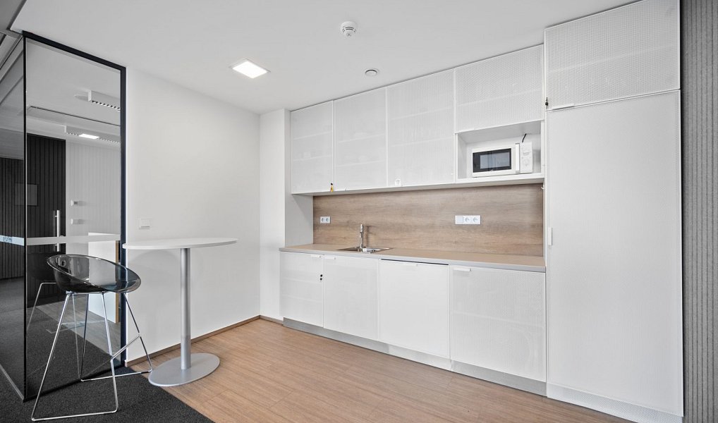 Pronájem kanceláře 416 m², Praha – náhled fotky 5