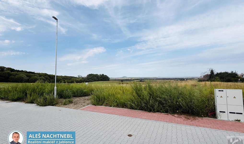Prodej stavebního pozemku 800 m², Dřínov – náhled fotky 16
